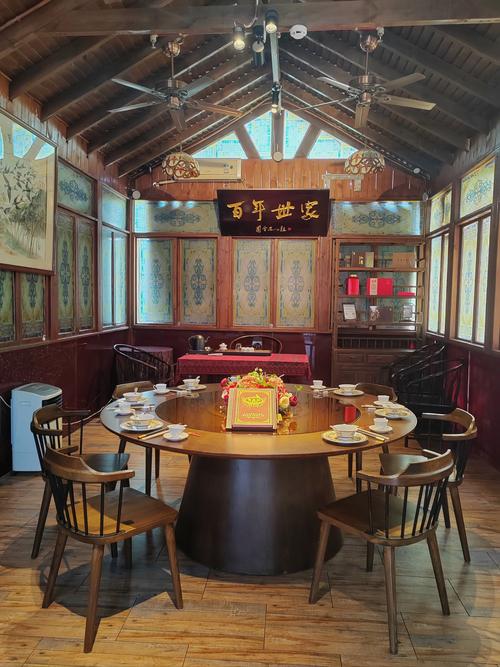 隐藏在蛇口价值工厂里有这么一家宝藏店&mdash;&mdash;百泰和私厨家宴,一进店就